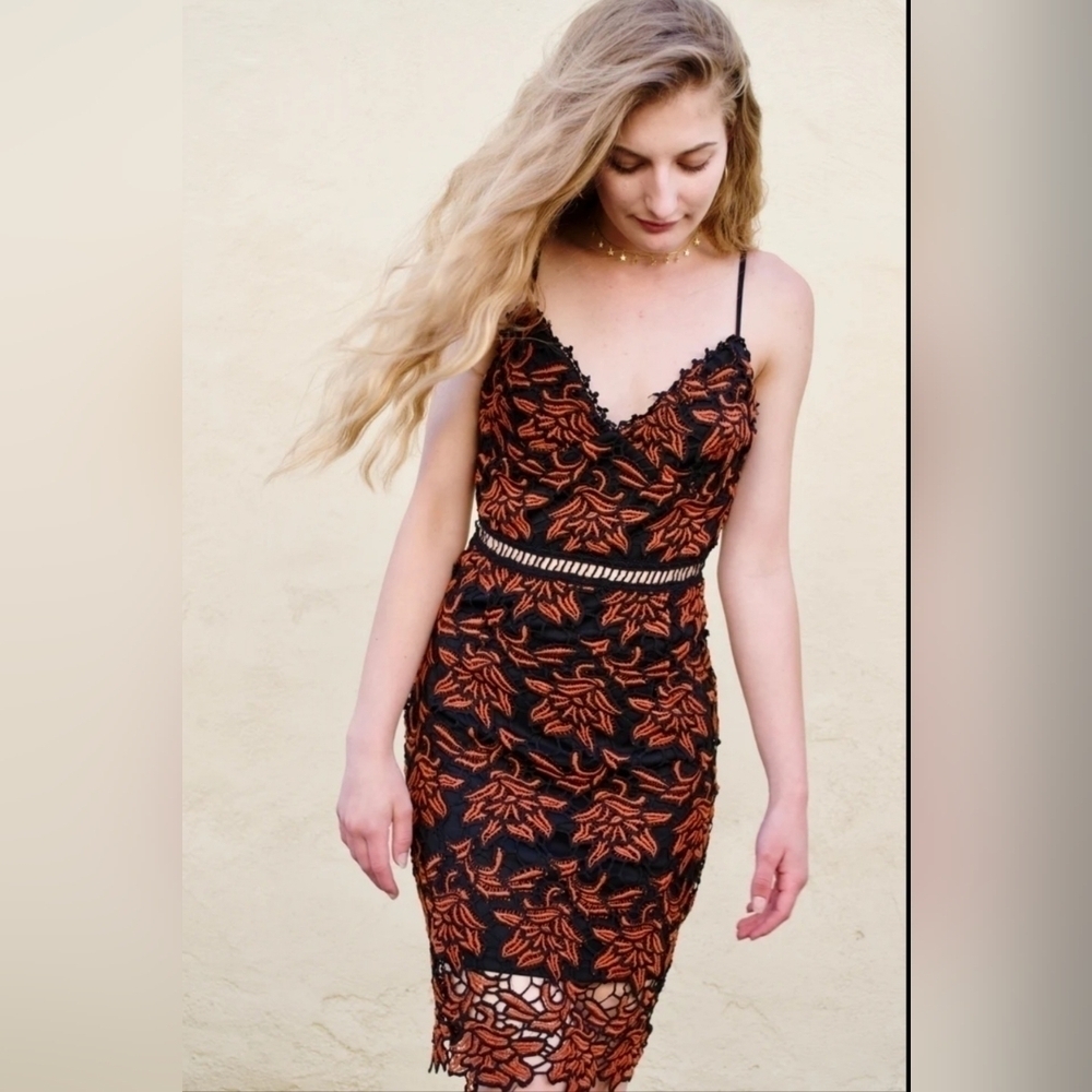 Aakaa Black & Orange Lace Applique V Neck Witchy Cocktail Dress Size Med
